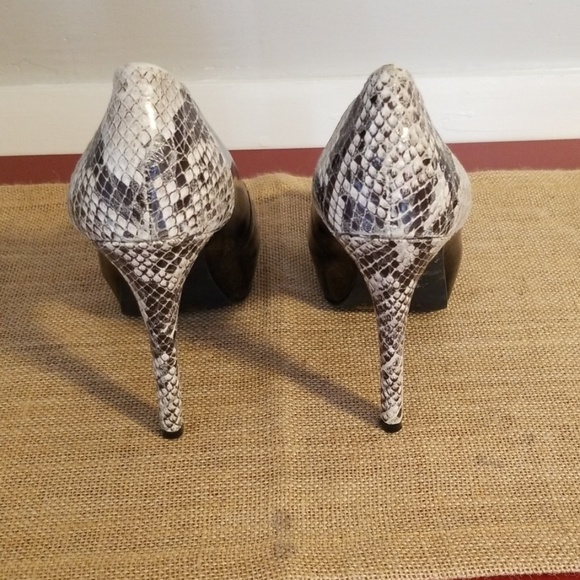 Jessica Simpson Open Toed Shoes - Picture 4 of 4